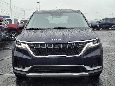 Certified 2024 Kia Carnival LX image 6