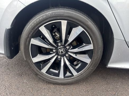 Used 2022 Honda Civic EX image 9