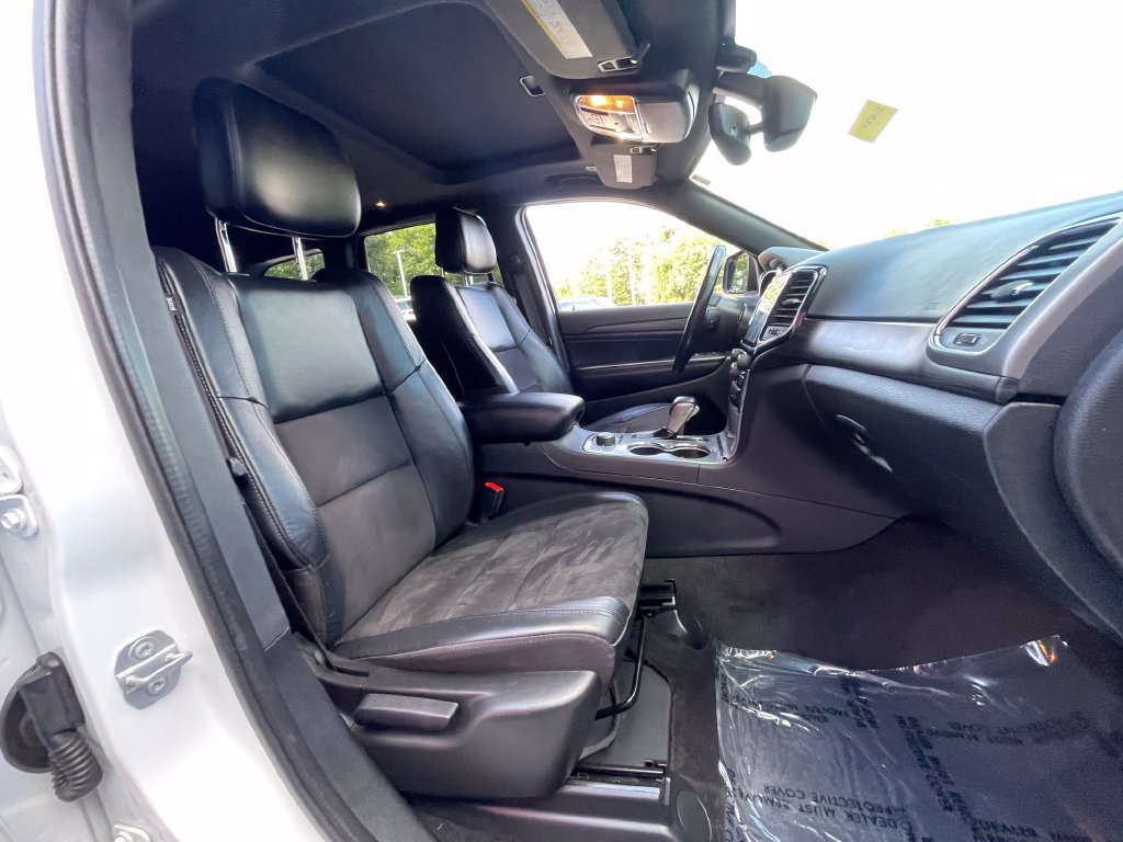Used 2022 Jeep Grand Cherokee Laredo X AWD/4WD image 18