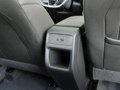 Used 2025 Chevrolet Trax RS w/ Sunroof Package FWD image 30