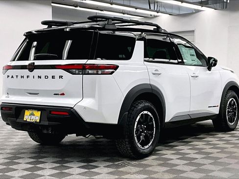 New 2026 Nissan Pathfinder Rock Creek w/ Rock Creek Premium Package AWD/4WD image 18