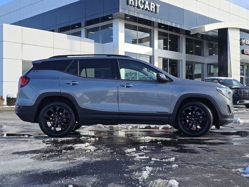 Used 2020 GMC Terrain SLE w/ Driver Convenience Package image 13