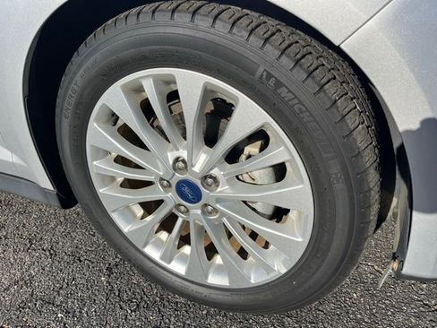 Used 2018 Ford C-MAX SE image 24