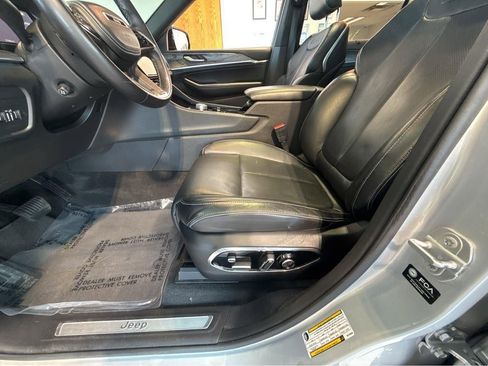 Used 2021 Jeep Grand Cherokee L Overland w/ Luxury Tech Group IV image 4