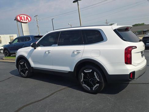 Certified 2023 Kia Telluride S w/ S Sunroof Package FWD image 5