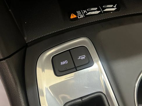 Used 2018 Chevrolet Equinox Premier AWD/4WD image 28