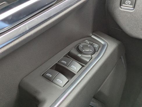 Used 2024 Chevrolet Silverado 1500 LT image 26