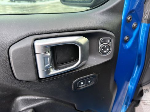 Used 2022 Jeep Wrangler Unlimited Sport image 16