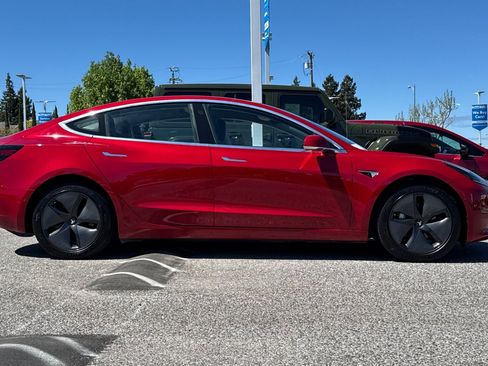 Used 2018 Tesla Model 3 Long Range image 8