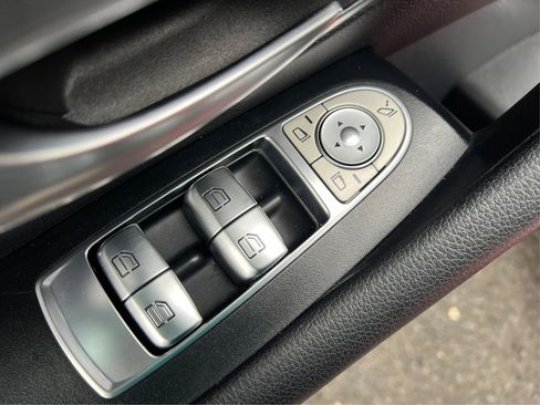 Used 2018 Mercedes-Benz E 400 4MATIC Coupe w/ Premium 1 Package image 31