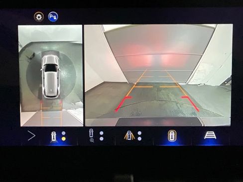 New 2026 Chevrolet Equinox LT w/ Safety and Technology Package FWD image 16