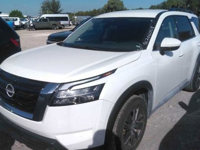 Used 2025 Nissan Pathfinder SV