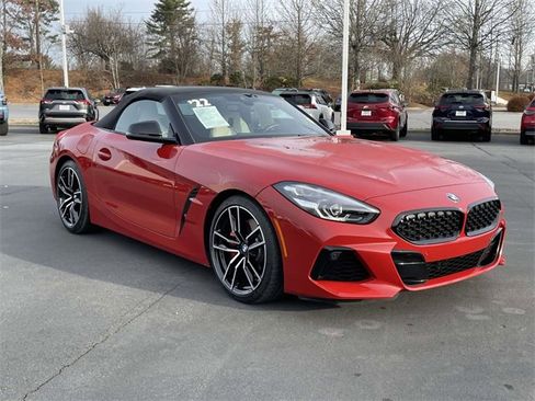 Used 2022 BMW Z4 M40i w/ Premium Package image 7