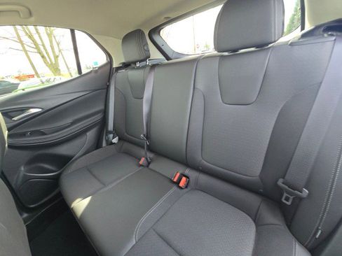 Used 2025 Buick Encore GX Preferred AWD/4WD image 21