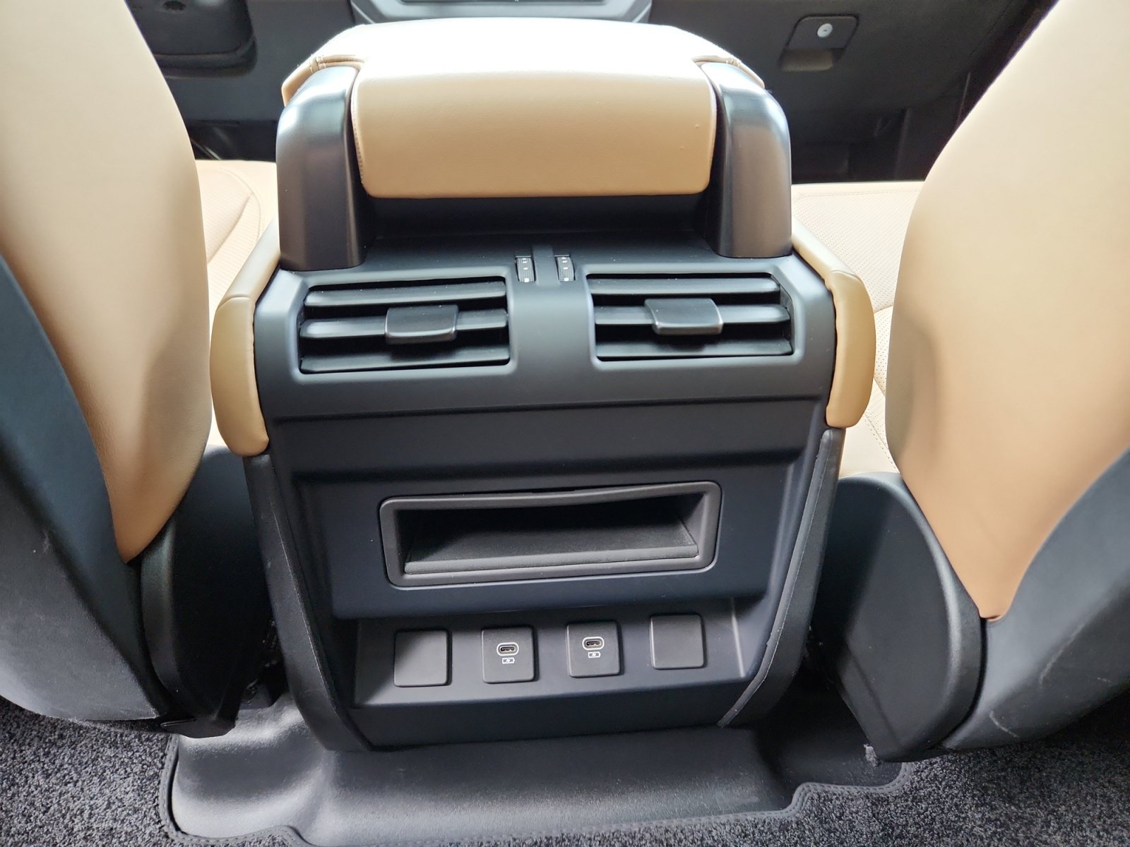 Used 2025 Land Rover Defender 110 S AWD/4WD image 18