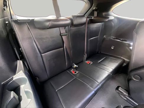 Used 2023 Toyota Highlander XSE FWD image 36