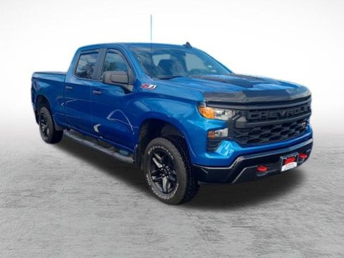 Used 2023 Chevrolet Silverado 1500 Custom Trail Boss AWD/4WD image 3