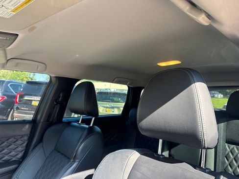 Used 2022 Mitsubishi Outlander SEL AWD/4WD image 19