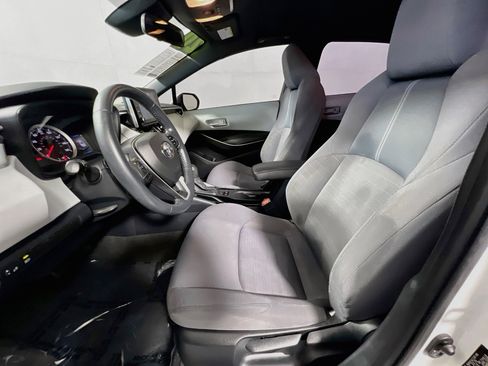 Used 2020 Toyota Corolla SE FWD image 15