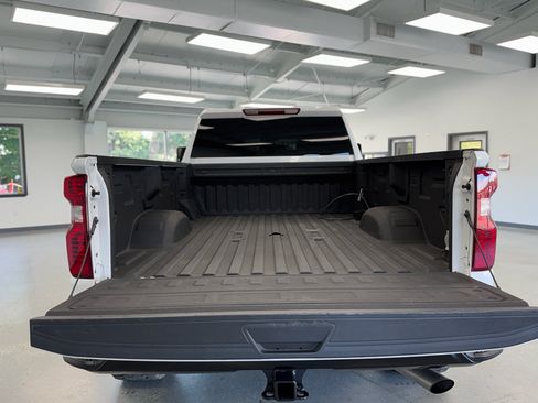 Used 2024 Chevrolet Silverado 2500 Custom w/ Custom Value Package AWD/4WD image 29