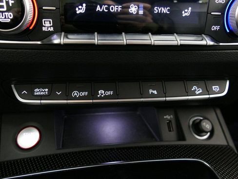 Used 2023 Audi SQ5 Premium w/ Convenience Package image 22