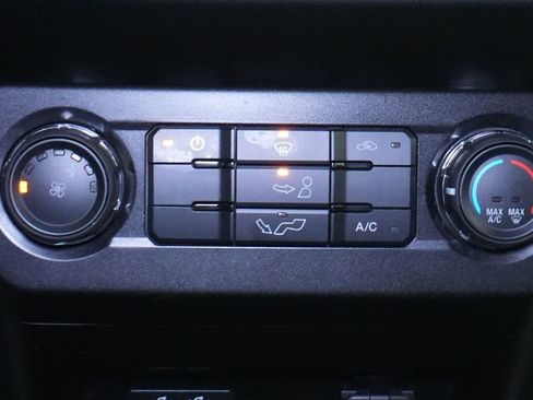 Used 2019 Ford F150 XLT AWD/4WD image 28