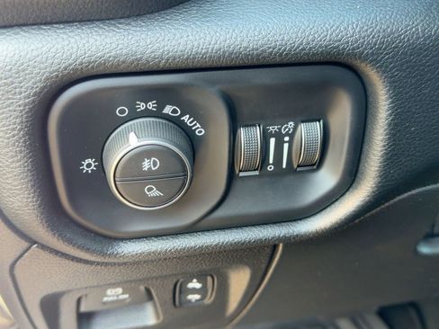 Used 2021 RAM 1500 Laramie RWD image 17