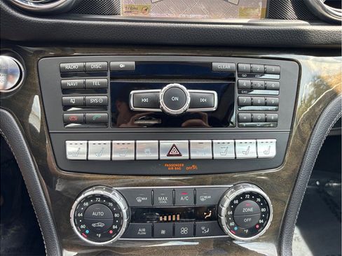 Used 2013 Mercedes-Benz SL 550 image 29