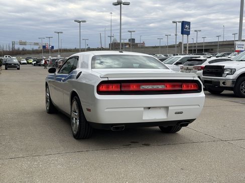Used 2011 Dodge Challenger image 7