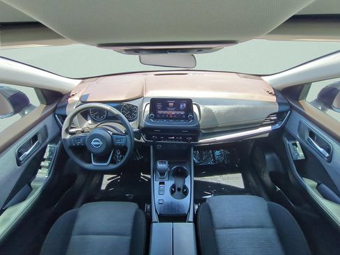 Certified 2023 Nissan Rogue SV FWD image 11