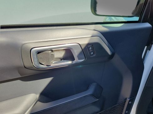 New 2025 Ford Bronco Outer Banks w/ Sasquatch Package AWD/4WD image 7