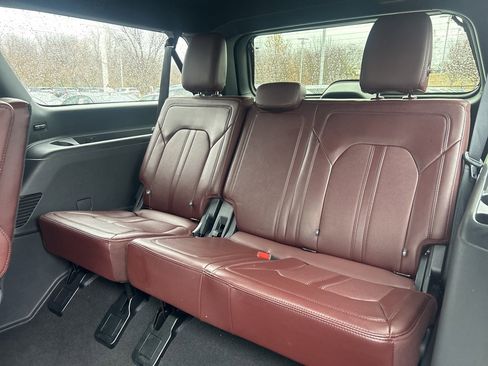 Used 2024 Ford Expedition Max Limited image 29