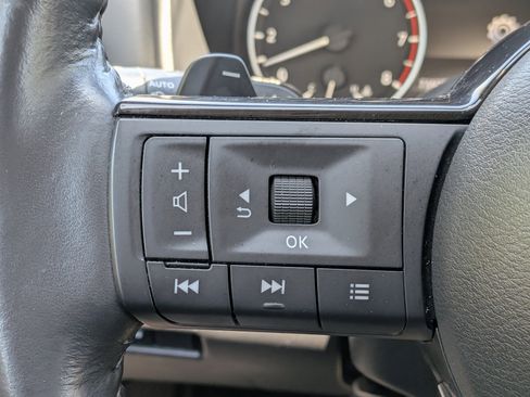 Used 2021 Nissan Rogue SV w/ Premium Package AWD/4WD image 25