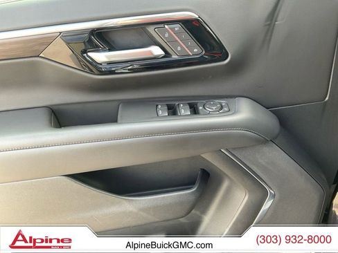 Used 2025 Chevrolet Tahoe Z71 image 20