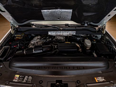 Used 2017 Chevrolet Silverado 2500 LTZ image 29