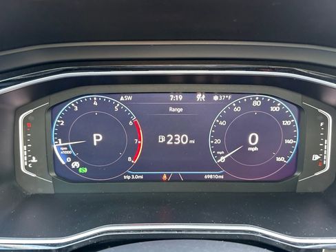 Used 2021 Volkswagen Jetta SEL Premium image 19