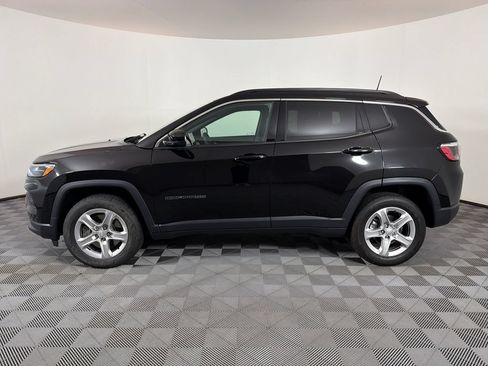 Used 2023 Jeep Compass Latitude AWD/4WD image 6