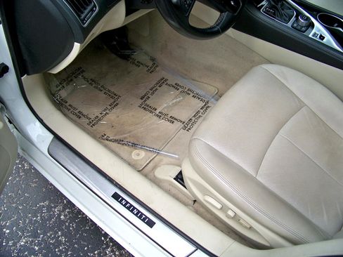 Used 2018 INFINITI Q50 Luxe w/ Cargo Package (L95) image 22