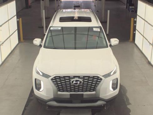 Used 2022 Hyundai Palisade SEL w/ Cargo Package FWD image 2