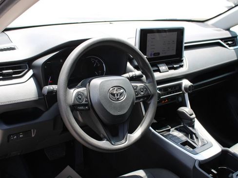 Used 2024 Toyota RAV4 XLE AWD/4WD image 29