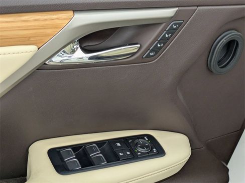 Used 2020 Lexus RX 350L FWD w/ Premium Package image 16