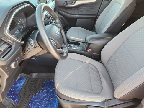 Used 2022 Ford Escape SE image 16
