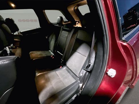 Used 2020 Jeep Grand Cherokee Altitude image 13