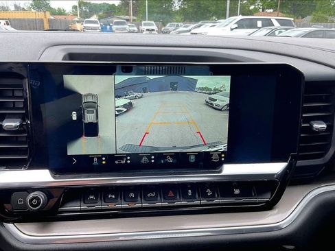 Used 2022 Chevrolet Silverado 1500 High Country w/ Technology Package image 30