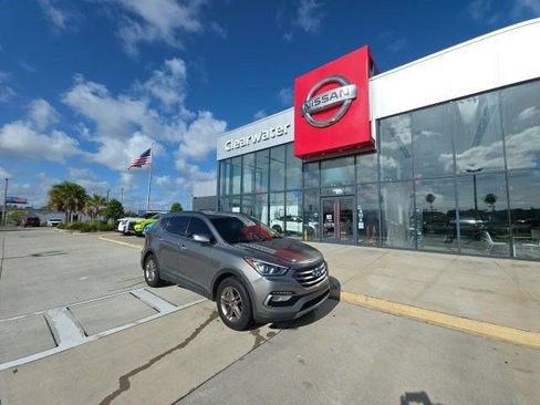 Used 2017 Hyundai Santa Fe Sport FWD image 1