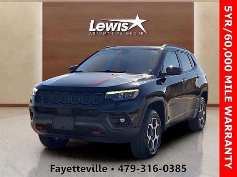 Used 2022 Jeep Compass Trailhawk w/ Trailhawk Elite Group image 1