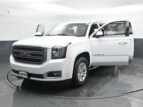 Used 2019 GMC Yukon XL SLT w/ Open Road Package image 47