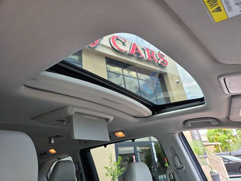 Used 2017 Honda Odyssey Touring image 17