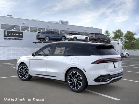 New 2026 Lincoln Nautilus Reserve AWD/4WD image 4