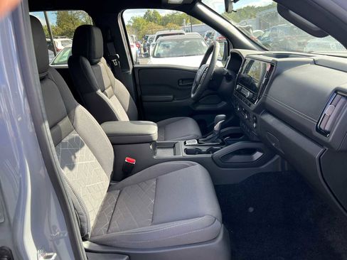 New 2026 Nissan Frontier SV w/ All-Weather Content Package AWD/4WD image 15